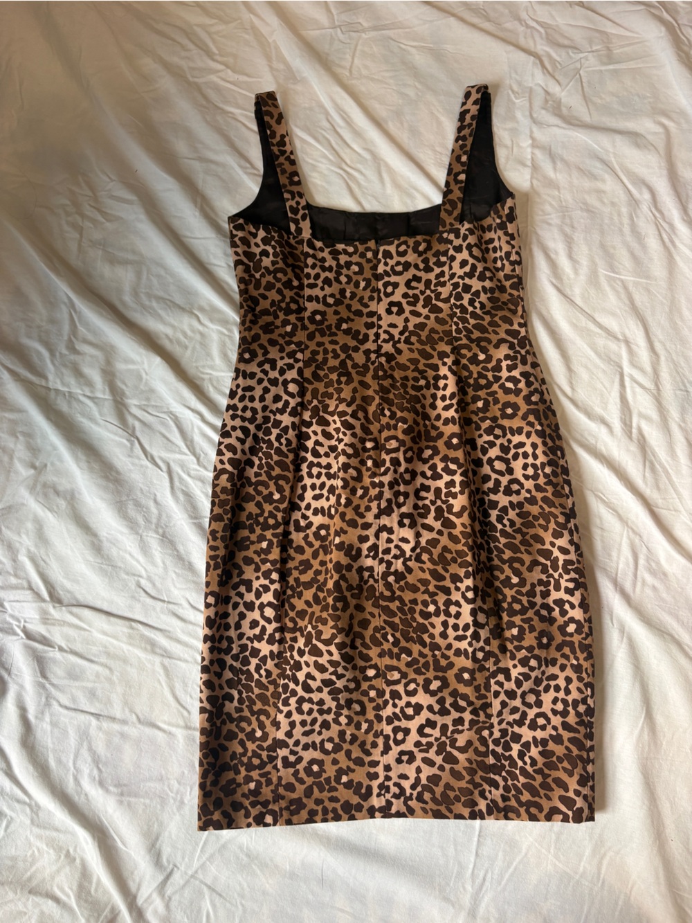 Calvin Klein Leopard Print bodycon dress. Size 6 - Picture 2 of 5